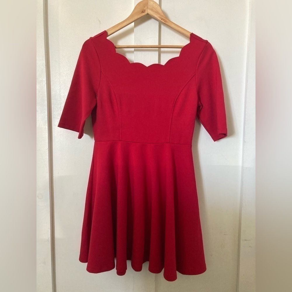 Lulus red scalloped neckline princess style midi dress Medium fit & flare